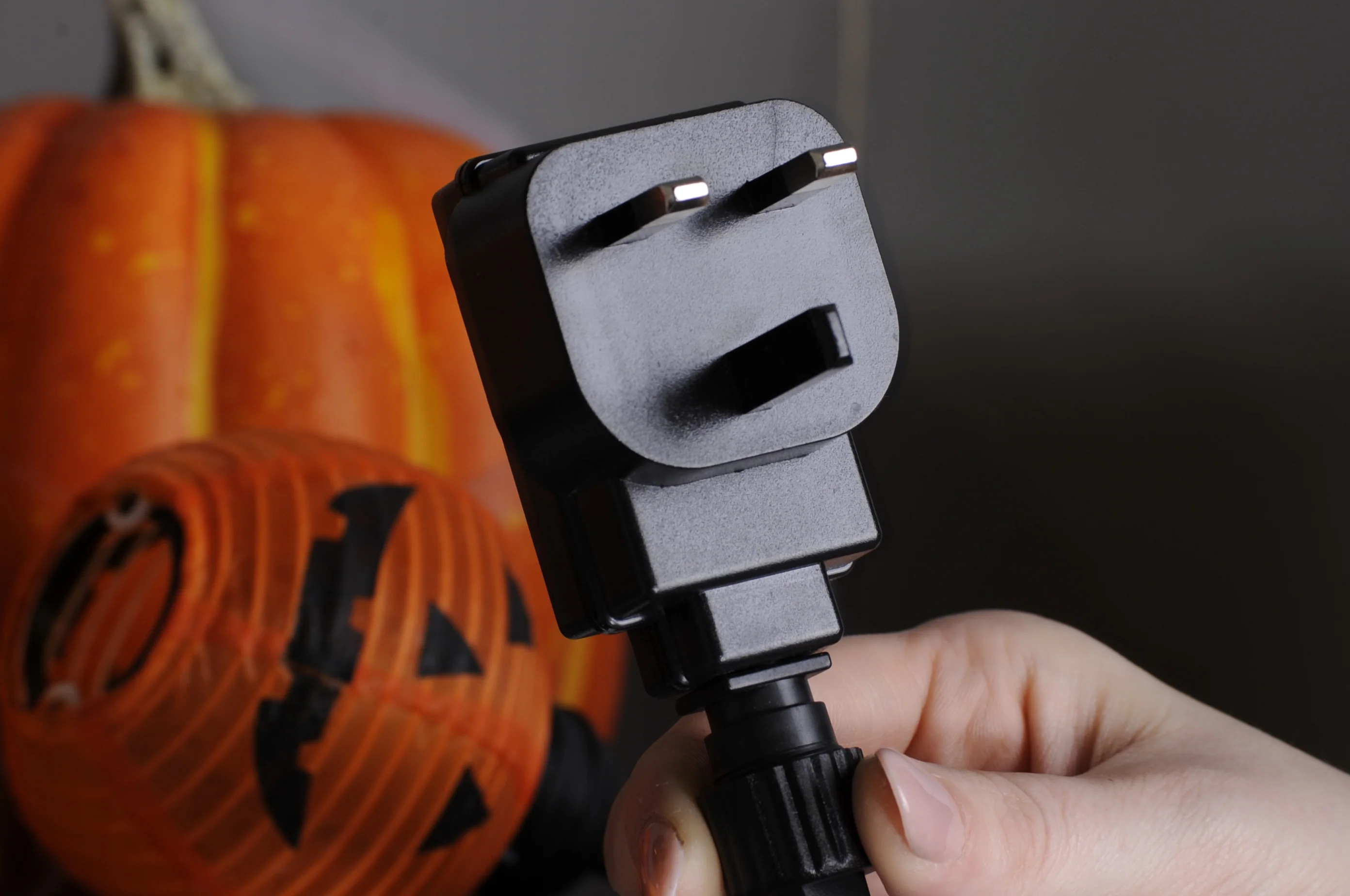 Flame Effect Pumpkin Lanterns - Image 3